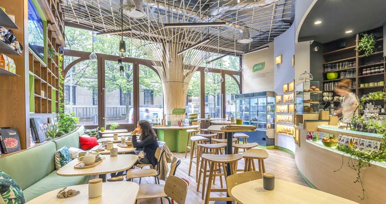 Aménagement d'un coffee shop par un architecte d'intérieur dans le cadre d'un projet d'architecture commerciale à Toulouse