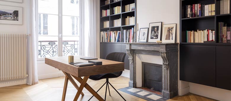 Relooking et décoration d'intérieur d'un bureau design dans un appartement ancien à Toulouse