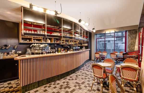 Interior renovation of a bistrot style cafe