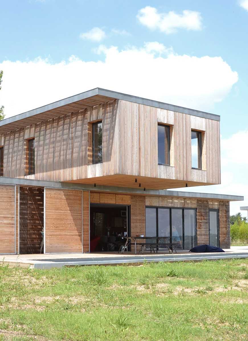 Construction of the extension of an old house in Toulouse