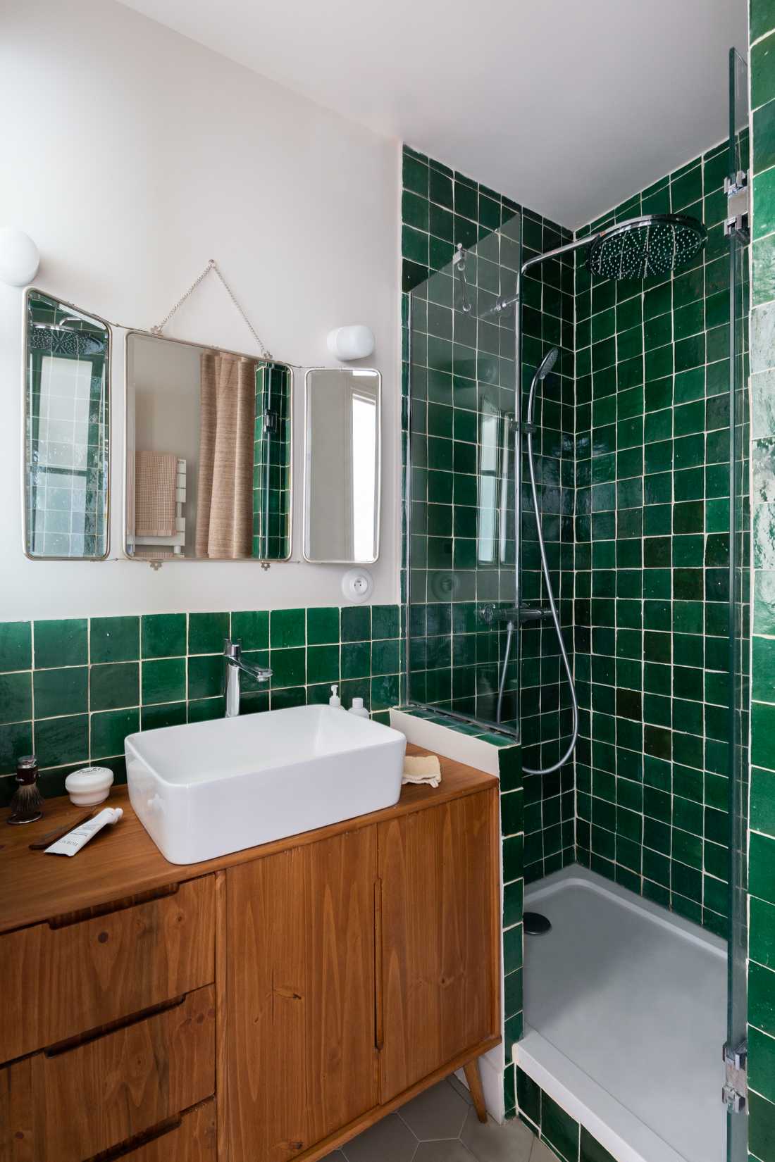 Relooking d'intérieur d'une salle de bain avec un décorateur d'intérieur de la Haute-Garonne