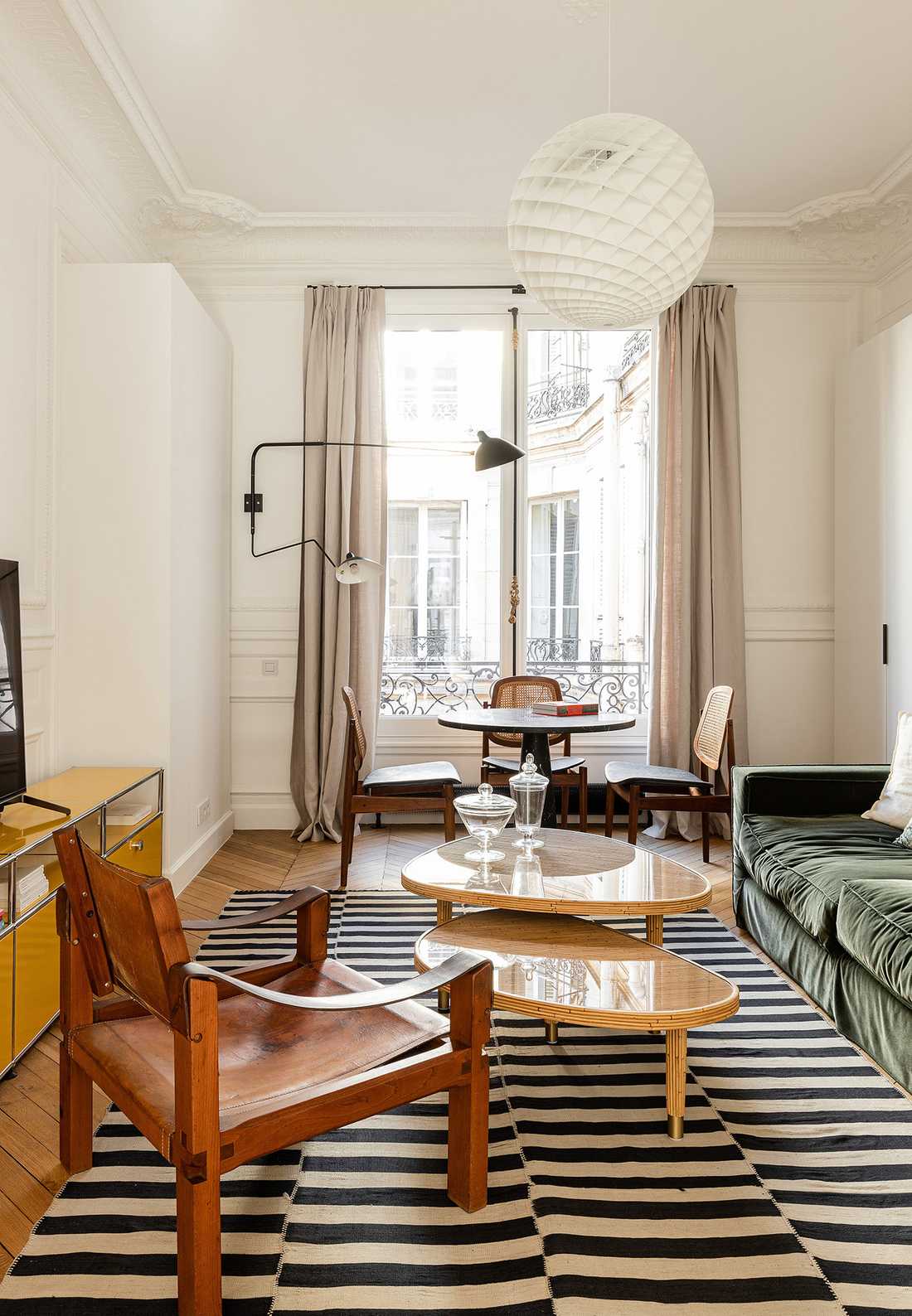 Decorating the living room of an old apartment in Toulouse