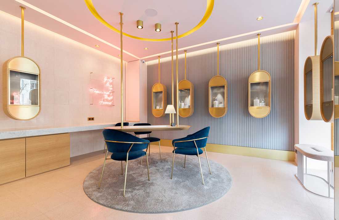 Interior design of a high-end jewelry store in Toulouse
