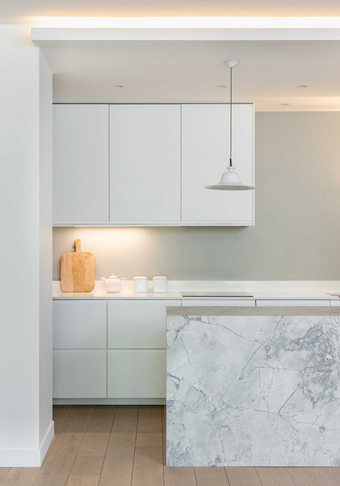 Aménagement de la cuisine d'un appartement neuf par un architecte d'intérieur à Toulouse