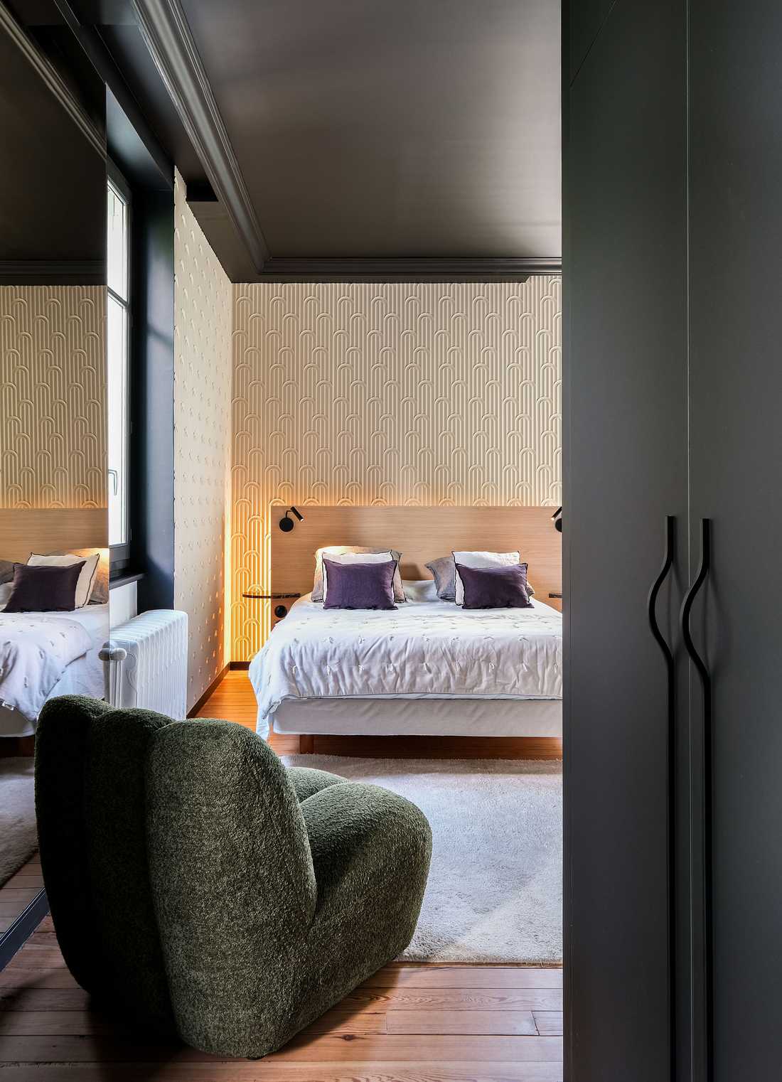 Hotel room designed by an interior designer in Haute-Garonne