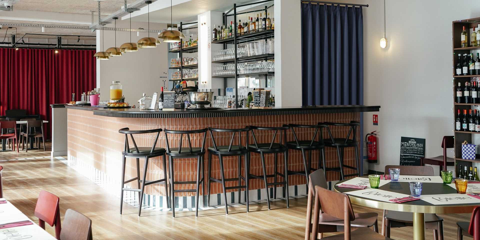Interior design of a restaurant by an interior designer