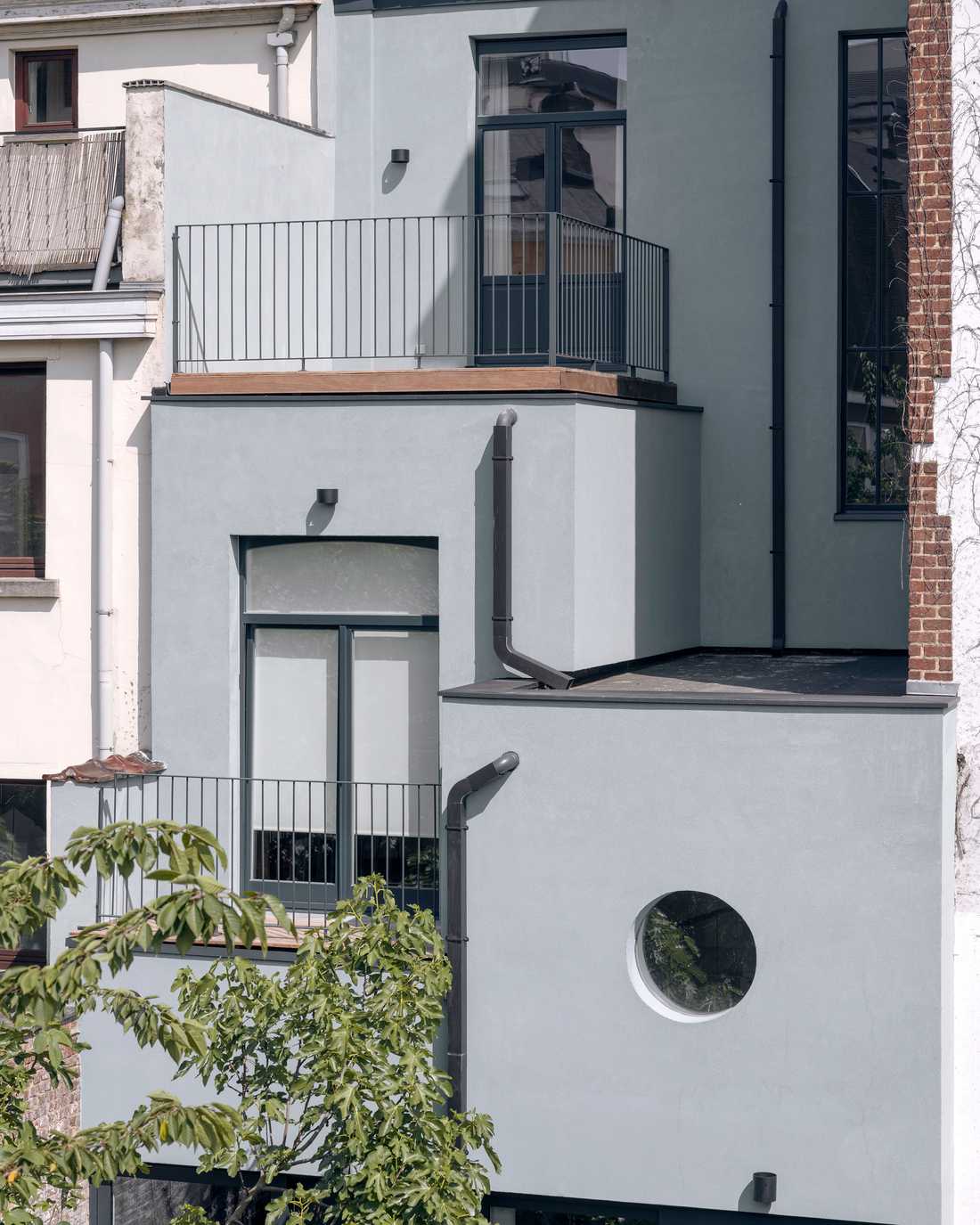 An Architect designed a townhouse extension in Toulouse