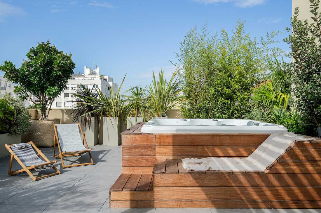 Terrasse bioclimatique avec pergola - l'espace jacuzzi