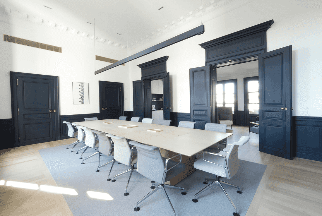 Interior design of a meeting room of a company in Toulouse