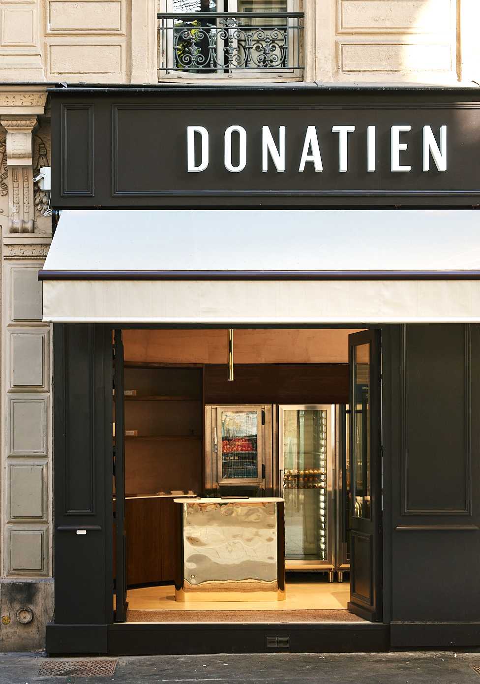 Façade d'une boutique après travaux de rénovation par un architecte à Toulouse