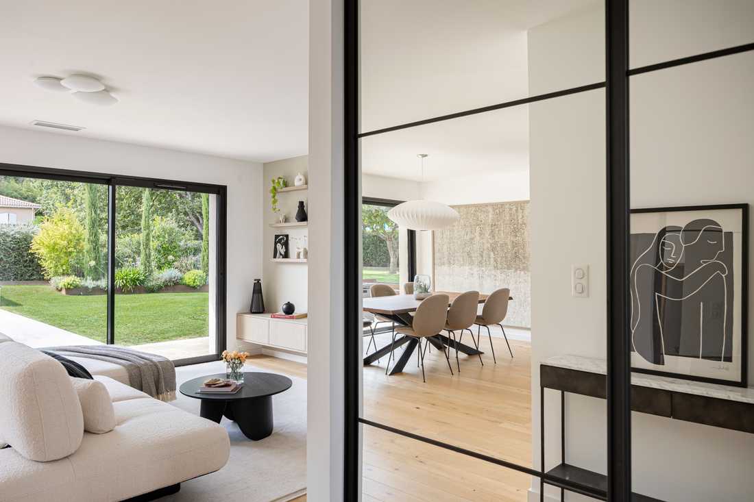 Entrée d'une villa à Montauban après les travaux de rénovation